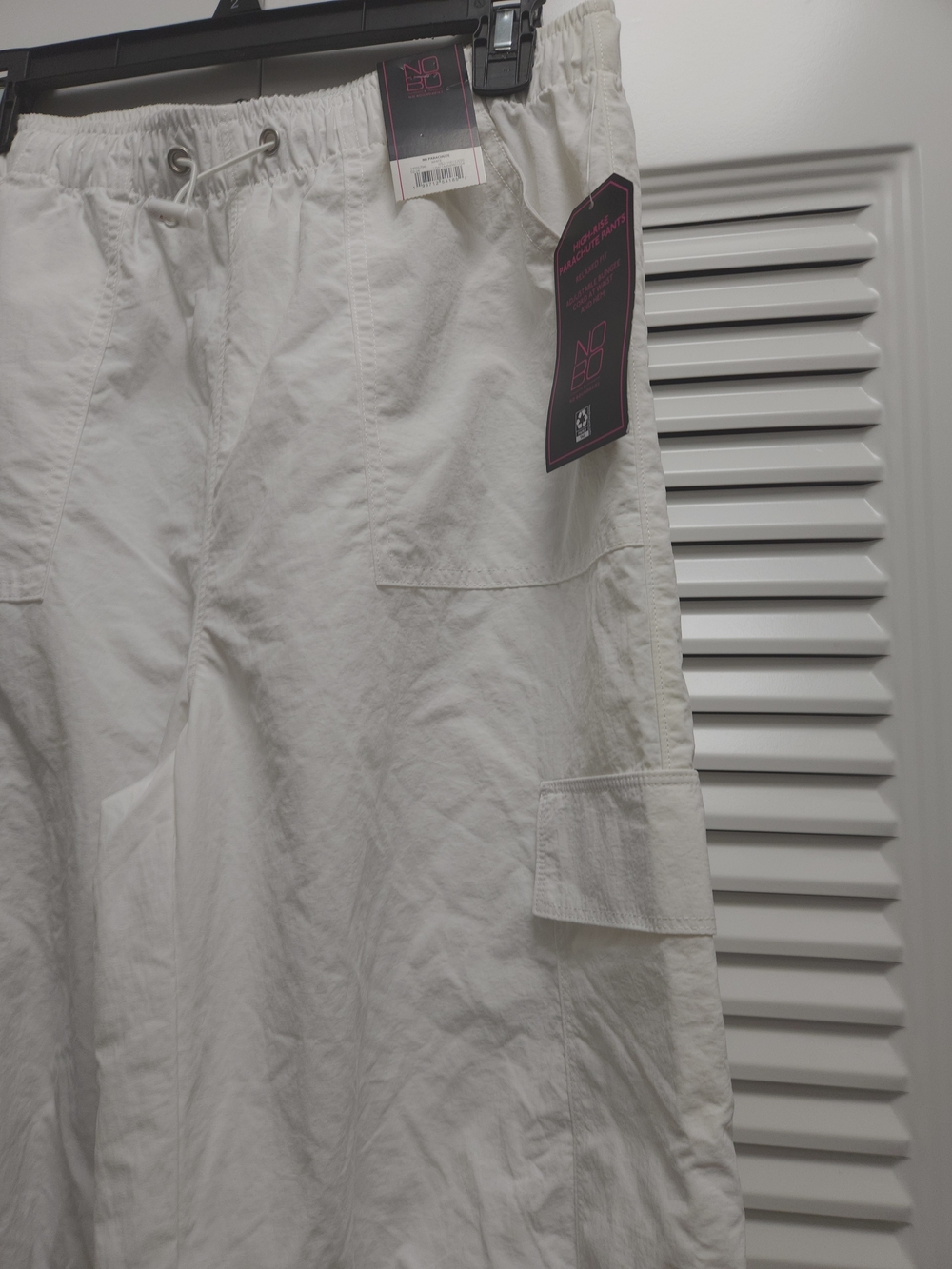 NWT No Boundaries High-Rise Parachute Cargo Pants – White – Size M (7–9) - Picture 6 of 12